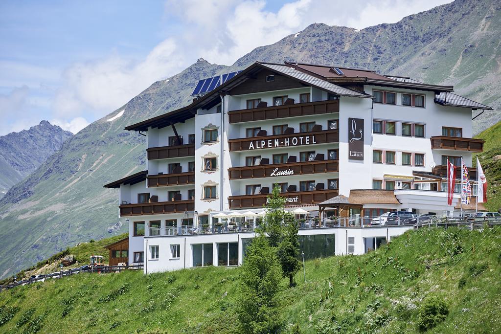 הוכגורגל Alpenhotel Laurin מראה חיצוני תמונה